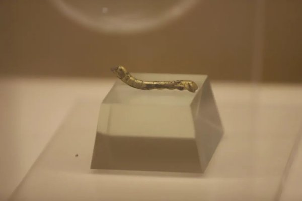 鑫东财配资 就在周五！带娃来石泉，感受鎏金铜蚕的魅力，享受文化盛宴！