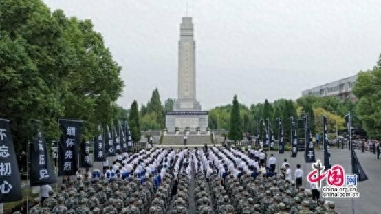 盛谷策略 抗日胜利80周年：益阳祭奠“厂窖惨案”遇难同胞